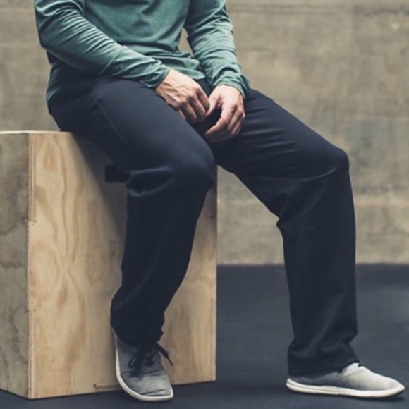 NWOT Lululemon Men’s Kung Fu Pant - Picture 1 of 6